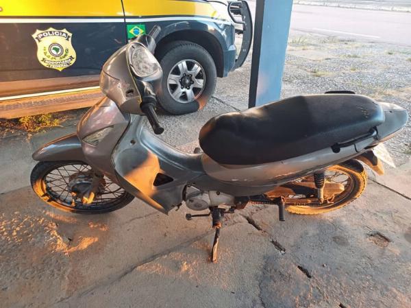 Homem é preso pela PRF por suspeita de adulteração de motocicleta em Capim Grosso