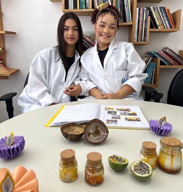 Estudantes de Santa Bárbara utilizam maracujá-do-mato para criar velas aromáticas