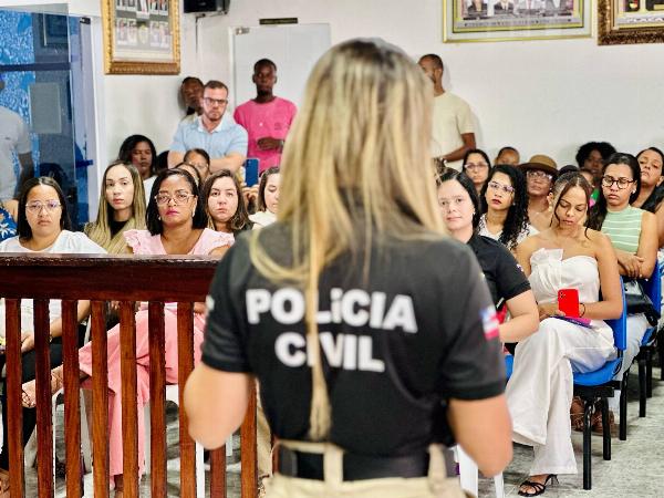 Em alusão ao dia da mulher, Polícia Civil realiza palestra informativa em Tanquinho