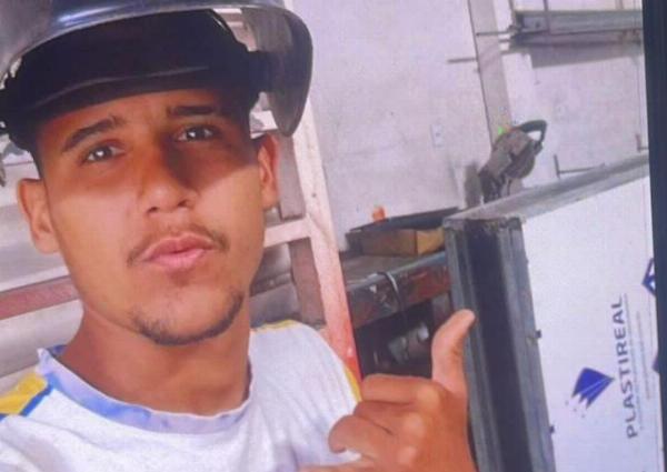 Jovem morre após colidir motocicleta com cavalo em Conceição do Coité