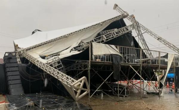 Chuvas e ventos fortes derrubam palco de festa em Sátiro Dias