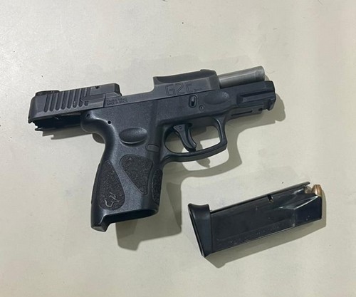 Homem é flagrado com pistola 9mm em Nova Soure